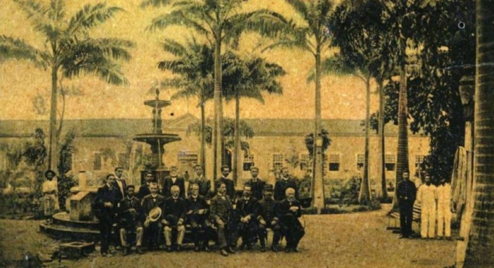 Praça Ipiranga antiga em Cuiabá